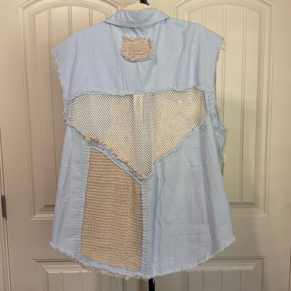 POL Stud Detail Vest - Picture 3 of 4